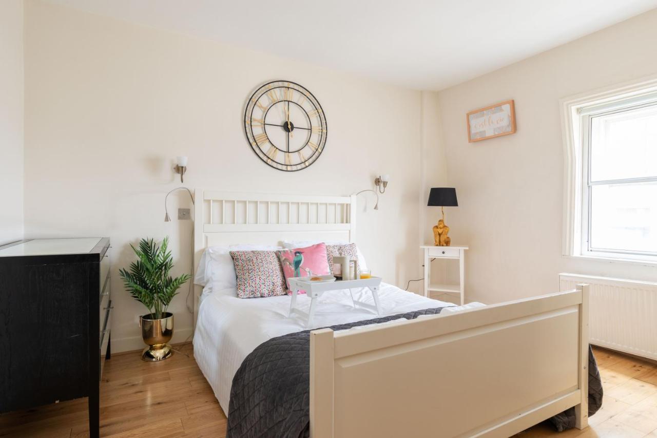 Spacious 1 Bed Oxford Street Apartment - Sleeps 4 لندن المظهر الخارجي الصورة