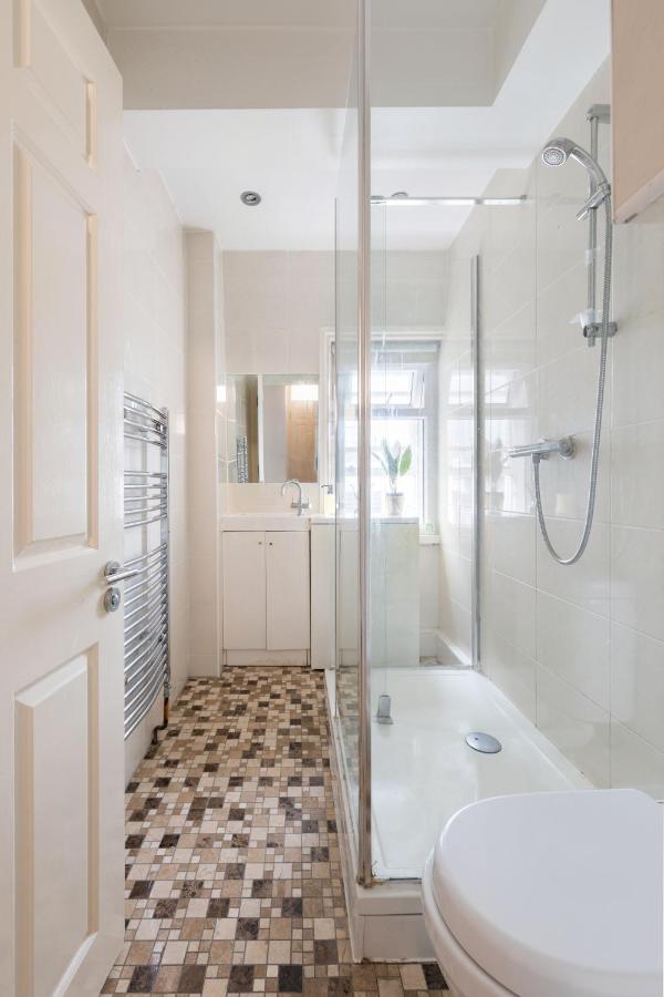 Spacious 1 Bed Oxford Street Apartment - Sleeps 4 لندن المظهر الخارجي الصورة